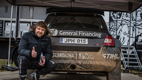 Benediktas Vanagas i&scaron;bandė naująjį R5 klasės automobilį