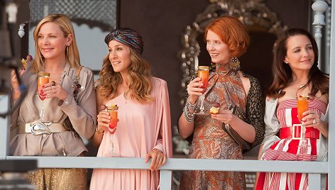 Kim Cattrall, Sarah Jessica Parker, Cynthia Nixon ir Kristin Davis filme „Seksas ir miestas 2“ (2010 m.)