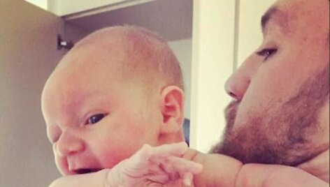 Conoras McGregoras su sūnumi