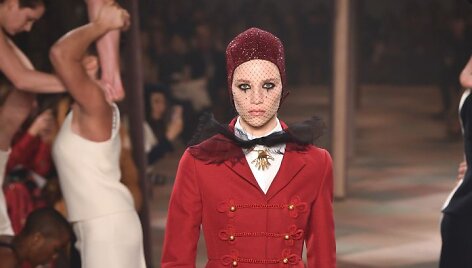 &bdquo;Dior&ldquo; 2019 m. pavasario ir vasaros kolekcijos modelis