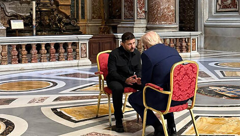 Volodymyras Zelenskis ir Donaldas Trumpas / AFP