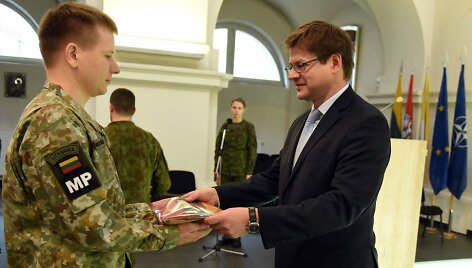 Į NATO tarptautinę misiją Afganistane i&scaron;lydėta Karo policininkų grupė