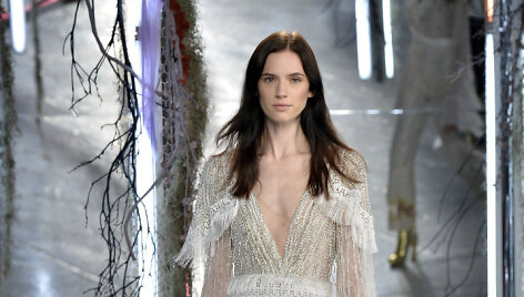 &bdquo;Rodarte&ldquo; 2016 m. pavasario-vasaros kolekcijos pristatymo momentas