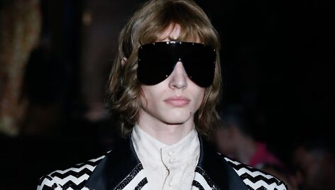  &bdquo;Gucci&ldquo; 2019 m. pavasario ir vasaros kolekcijos modelis