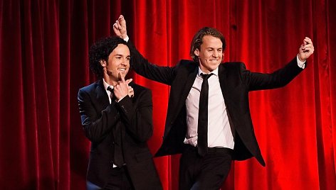 Grupė Ylvis – tai Norvegijoje gyvenantys Vegardas and Bårdas Ylvisåkeriai