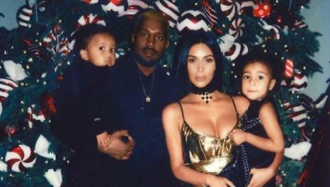 Kanye Westas ir Kim Kardashian su vaikais Saintu ir North