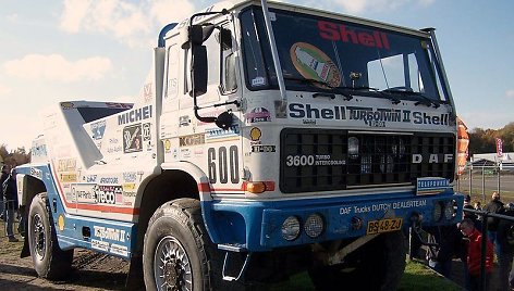 DAF Turbotwin II – šis dviejų variklių monstras dalyvavo 1988-ųjų Paryžiaus-Dakaro ralyje.