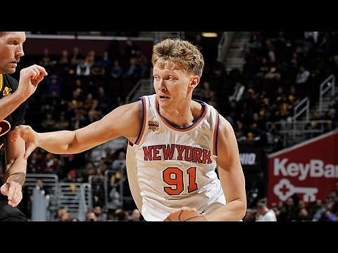 mindaugas-kuzminskas-7-pts-vs-cavs-25102016