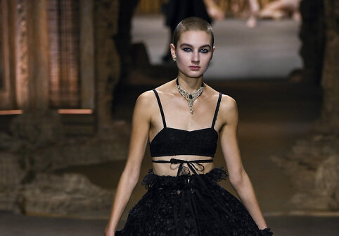 &bdquo;Dior&ldquo; 2023 m. pavasario ir vasaros kolekcijos modelis