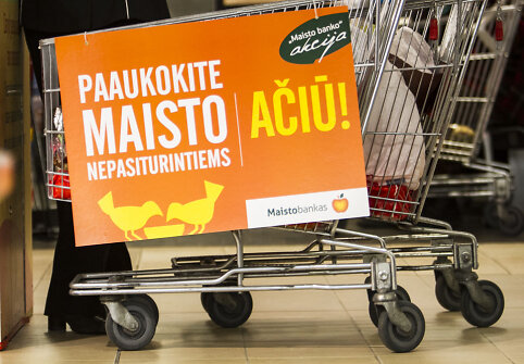 Vilniečiai raginami aukoti maisto produktus skurstantiems