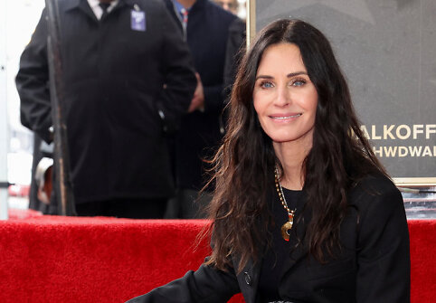 Courteney Cox įteikta žvaigždė Holivudo &scaron;lovės alėjoje