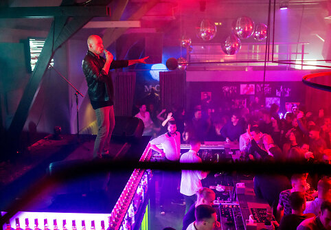 Vakarėlio klube „Mojo Lounge Kaunas“ akimirka
