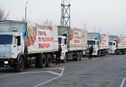 Rusijos &bdquo;humanitarinės pagalbos&ldquo; sunkvežimiai Ukrainoje 