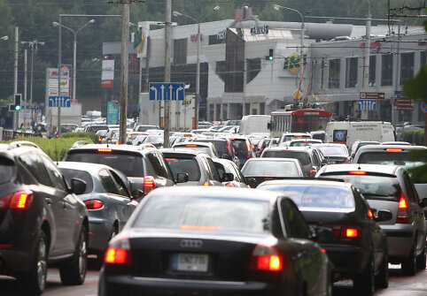 Į Pilaitę važiuojantiems vairuotojams reikia apsišarvuoti kantrybe