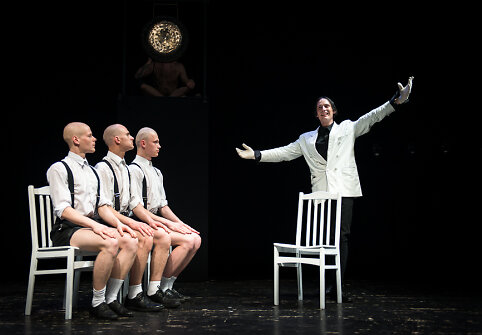 Spektaklis Vilniaus mažajame teatre