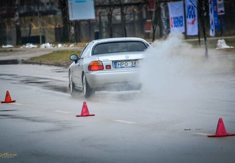 Varėnoje praūžė pusnis 2016