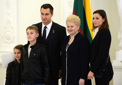 Dalia Grybauskaitė su Dainiaus Zubraus &scaron;eima