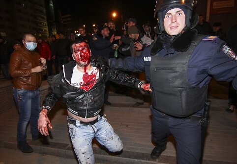 Doneceke sužeistas protestuotojas