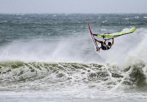 Tokios bangos &ndash; tikras džiaugsmas vandens sporto aistruoliams