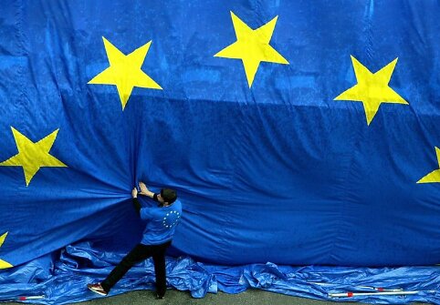 Didžiulė Europos Sąjungos vėliava