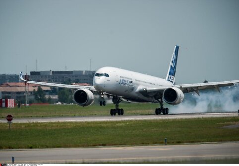 Europinio firmos „Airbus“ lėktuvo A350 pirmasis skrydis