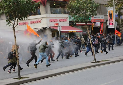Policija vaikė protestuotojus
