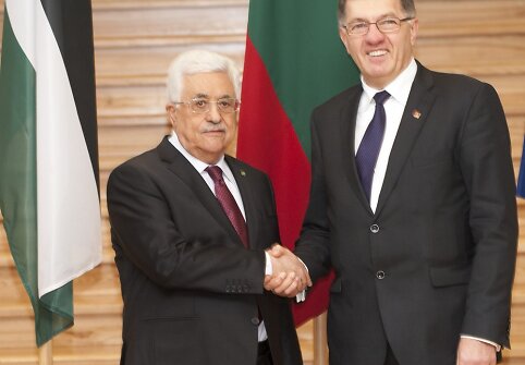Palestinos prezidentas Mahmudas Abbasas ir Lietuvos premjeras Algirdas Butkevičius