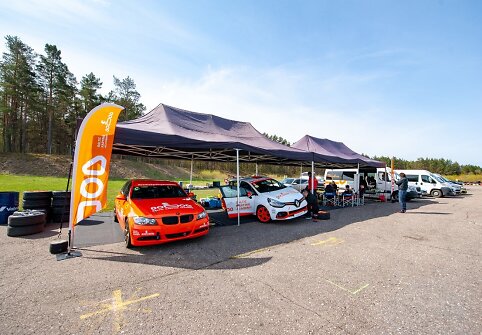 Lietuvos automobilių sporto federacija sezoną pradėjo nemokamu renginiu „Nemuno žiede“