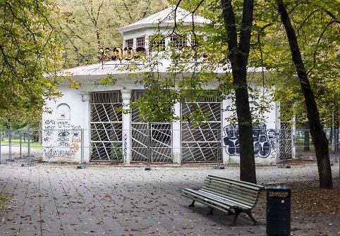 „Rotondos“ kavinė Vilniaus Gedimino kalno papėdėje