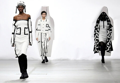 &bdquo;Issey Miyake&ldquo; 2020&ndash;2021 m. rudens ir žiemos kolekcijos modelis
