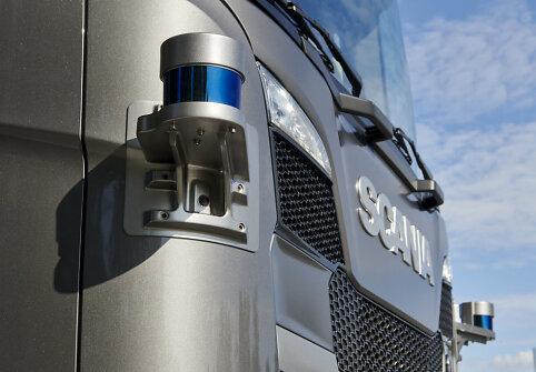 &bdquo;Scania&ldquo; i&scaron;bando autonominius sunkvežimius greitkelyje