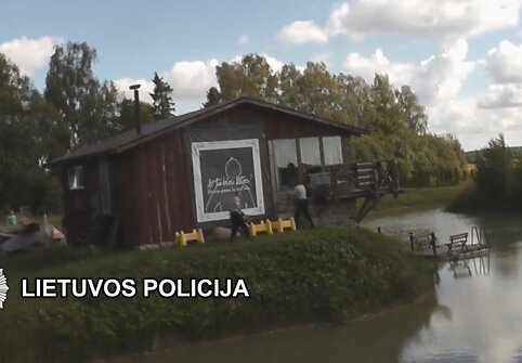 Sodyba Kretingos rajone, kur slapstėsi vienas i&scaron; įtariamųjų