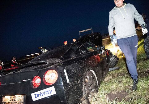 Avarija &bdquo;Aurum 1006 km&ldquo; lenktynių traukos varžybose: finale nuo kelio nulėkė &bdquo;Nissan GT-R&ldquo;
