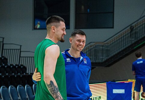 Margiris Normantas, Elvaras Fridrikssonas