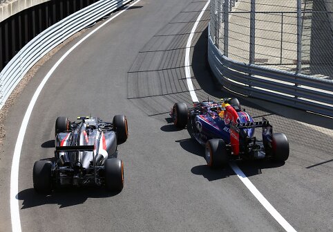 „Formulės-1“ penktadienio treniruotės Silverstone