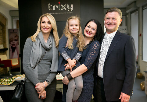 Daina, Magdalena, Indrė ir Antanas Bosai