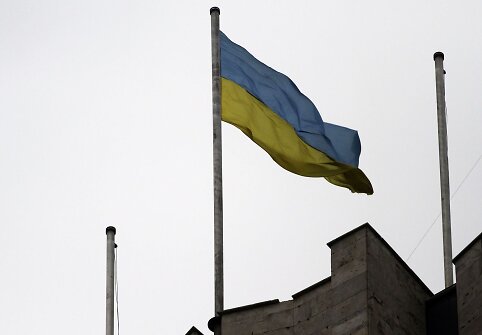 Ukrainos vėliava ant vyriausybės pastato Donecke