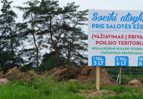 Salotės ežero apylinkės ir „apkasai“