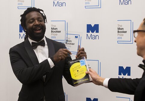&bdquo;Man Booker&ldquo; prizą laimėjo jamaikietis Marlon James su romanu &bdquo;A Brief History of Seven Killings&ldquo;