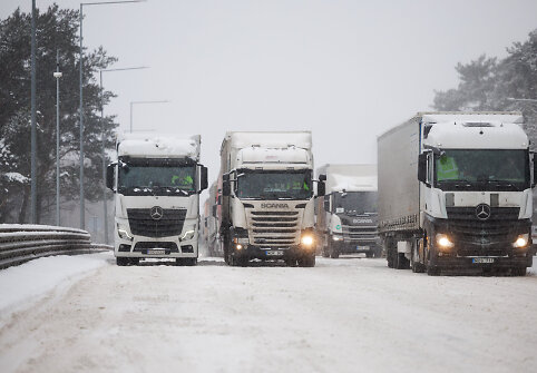 Autostradoje link Vilniaus ma&scaron;inų grūstis
