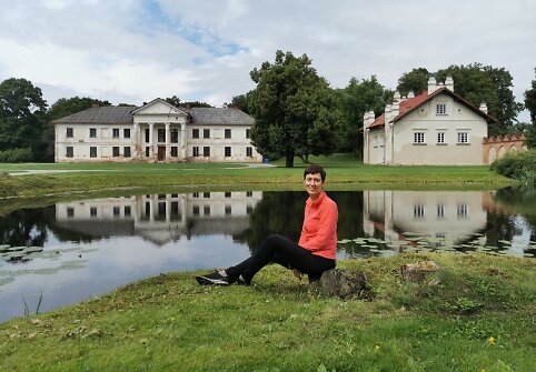 A&scaron;triosios Kirsnos dvaras