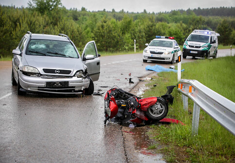 Vilniaus rajone avarijoje žuvo motorolerio vairuotojas