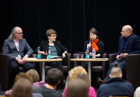Diskusija &bdquo;Negrožinės literatūros sukelstėjimas: ką ir kodėl skaitome?