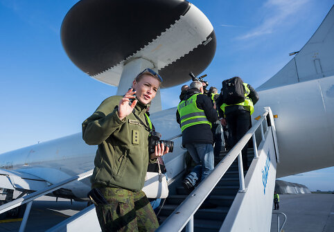 &Scaron;iauliuose ketvirtadienį nusileido žvalgybinis ankstyvojo perspėjimo ir valdymo sistemos AWACS orlaivis