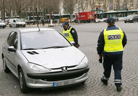 Policija kovo 17 dieną stabdė transporto priemones, kurių numeriai baigiasi lyginiu skaičiumi.