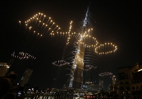 Dubajui laimėjus teisę rengti &bdquo;Expo 2020&ldquo;, auk&scaron;čiausią pasaulio pastatą Burj Khalifą nu&scaron;vietė fejerverkai.