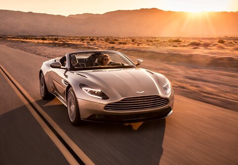&bdquo;Aston Martin DB11 Volante&ldquo; kabrioletas.