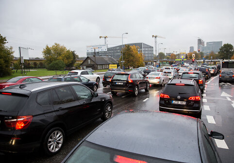 Automobilių spūstys Vilniaus gatvėse