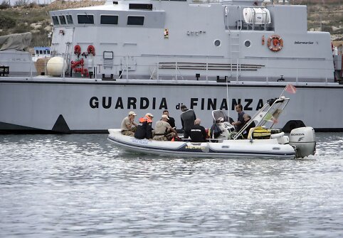 Prie Italijos Lampedūzos salos &ndash; emigrantų laivų nuolaužos
