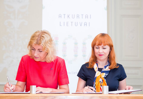 Liana Ruokytė-Jonsson ir Jurgita Petrauskienė